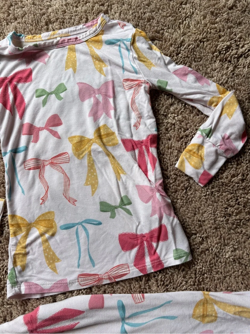 Bow-Print Long Sleeve Pajama Set - Multicolor Bows: Posh Peanut 3T-4T